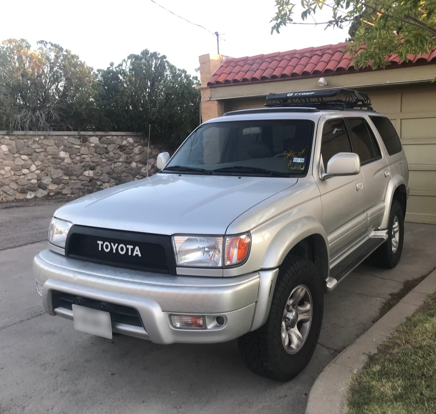 1996-98 (and 99-02*) Toyota 4Runner Grill Mesh With Toyota Emblem #4