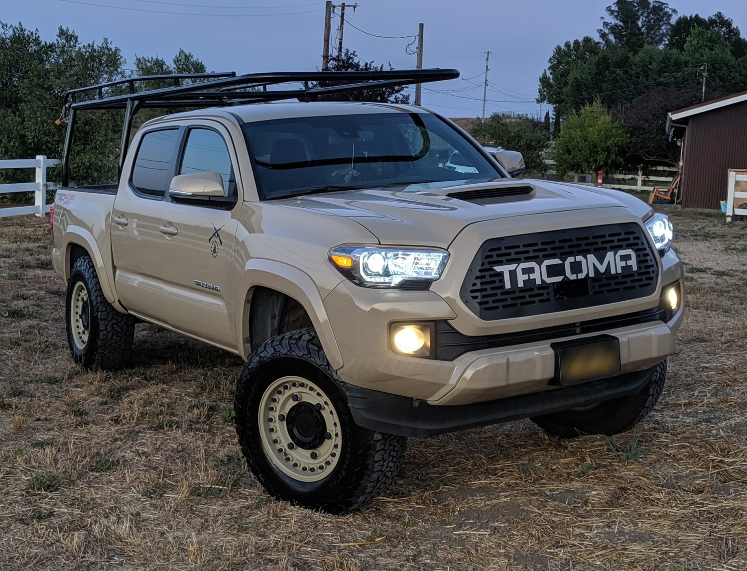 2018 - 2023 Toyota Tacoma Heavy Duty Grille #2
