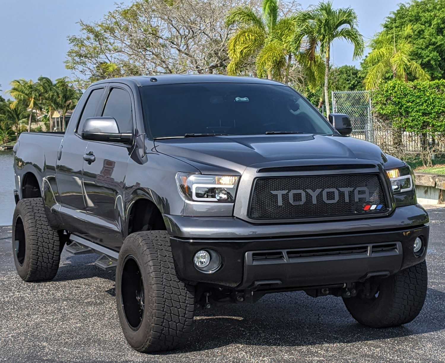 2010-13 Toyota Tundra Grill Mesh with Big Letters #2.