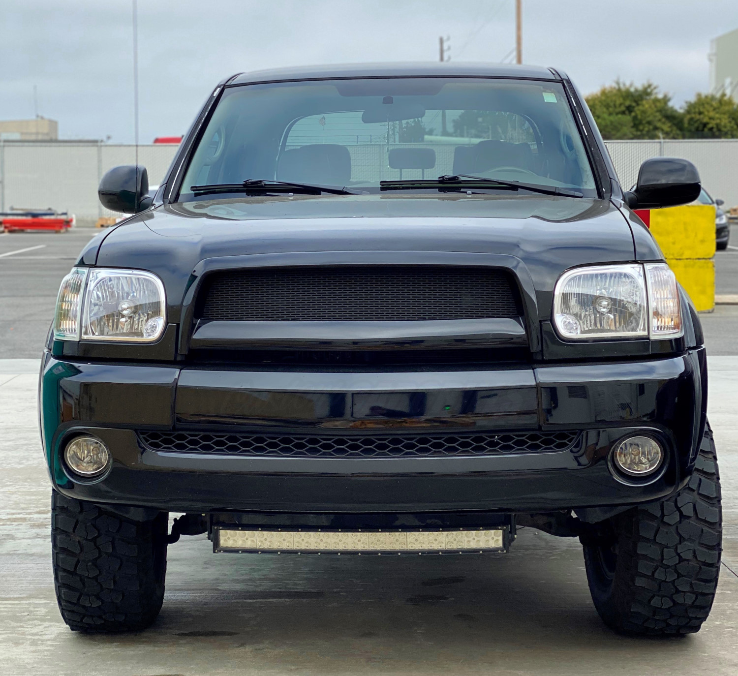 Difficult But Worth It: All Black Grille Installation for 2003-06 Toyota Tundra