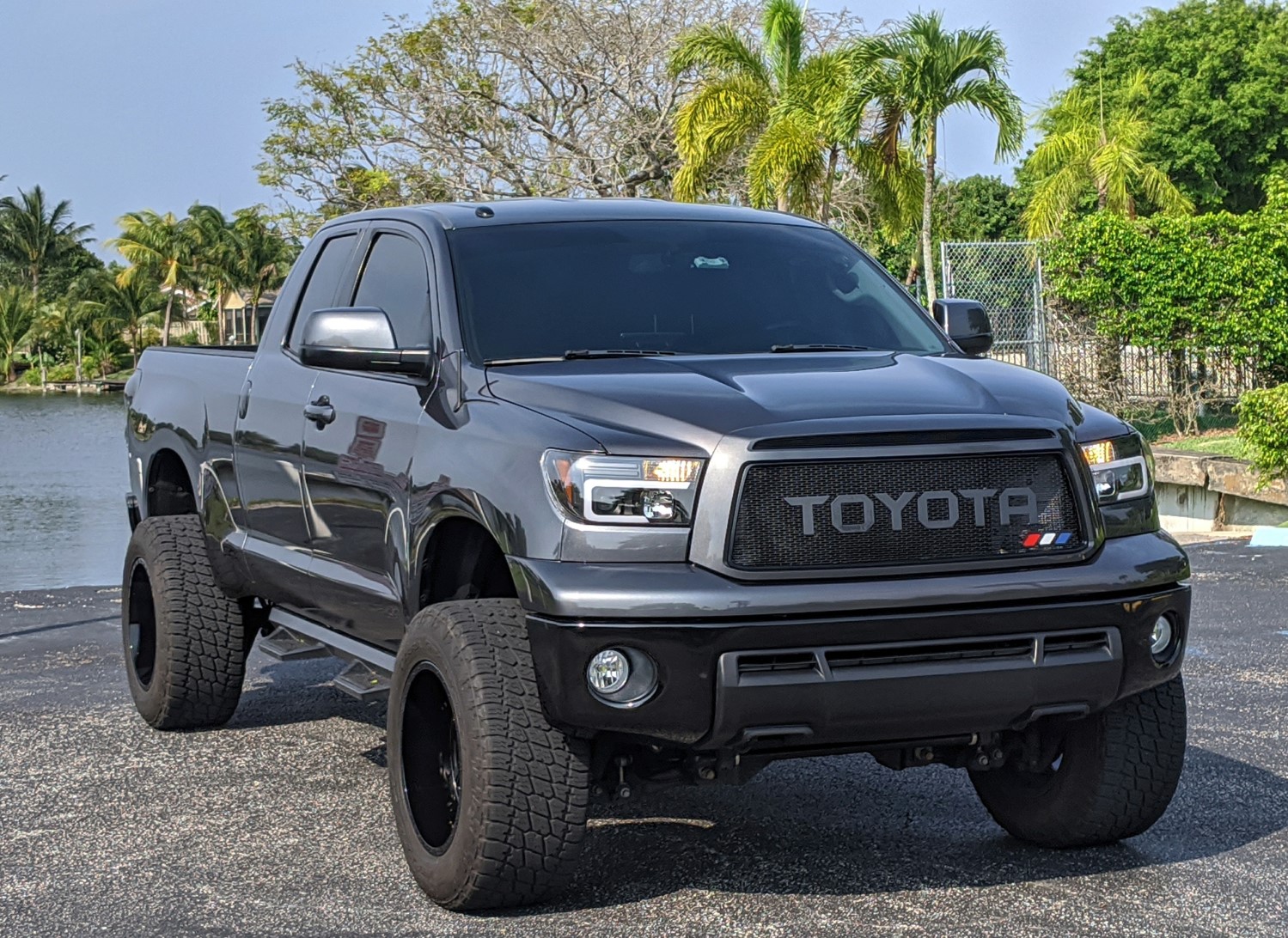 Personalizing Your Lifted Toyota Tundra: Custom Grilles with Unique Features