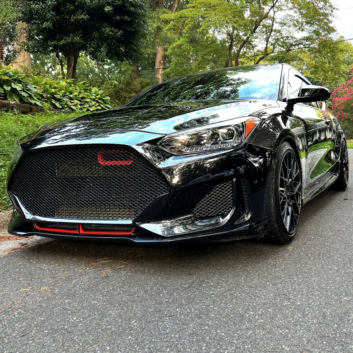 Sporty Elegance: Gloss Black Grille Mesh Set for 2nd Gen Veloster Turbo