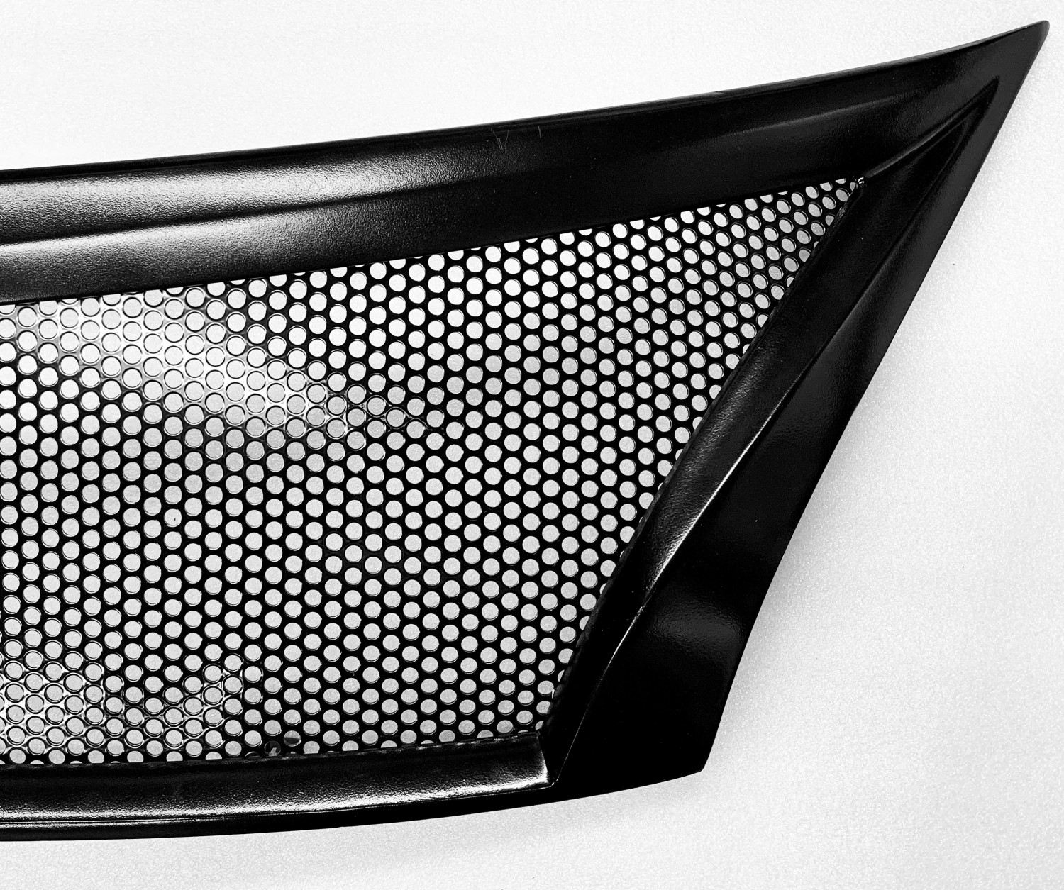 Nissan Altima's New All Black Custom Grille: Simple Yet Striking