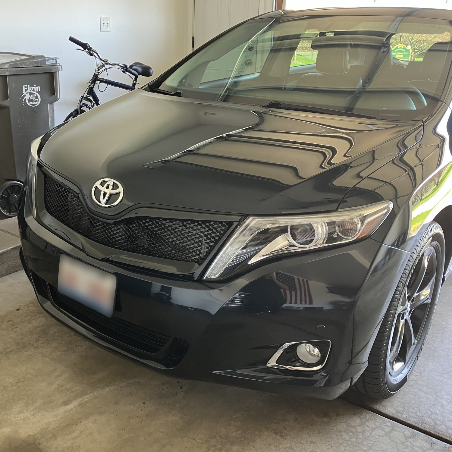 Full Grille Rework for Toyota Venza - Removing the bars and blacking out the grille mesh & frame