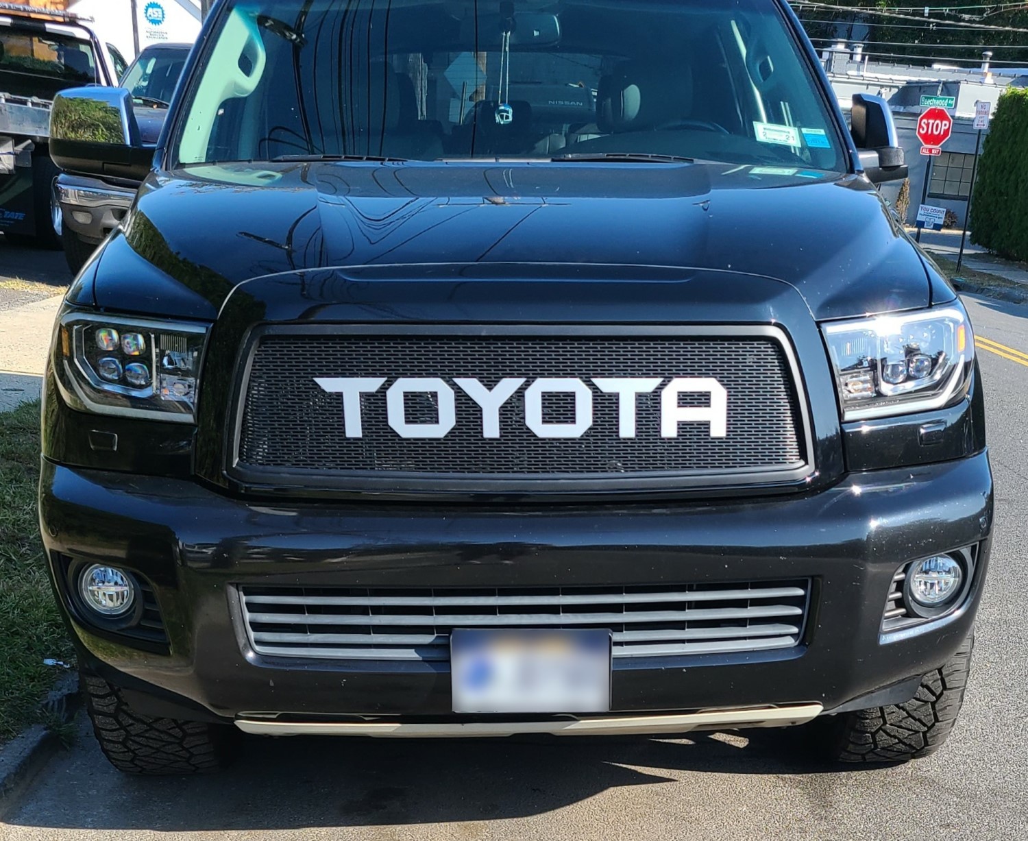 New Custom Grille for Toyota Sequoia: Sleek and Stylish