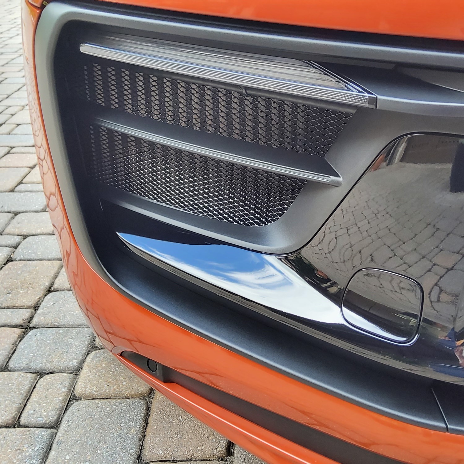 Porsche Macan radiator grille mesh set - The Cheapest and Easiest to install
